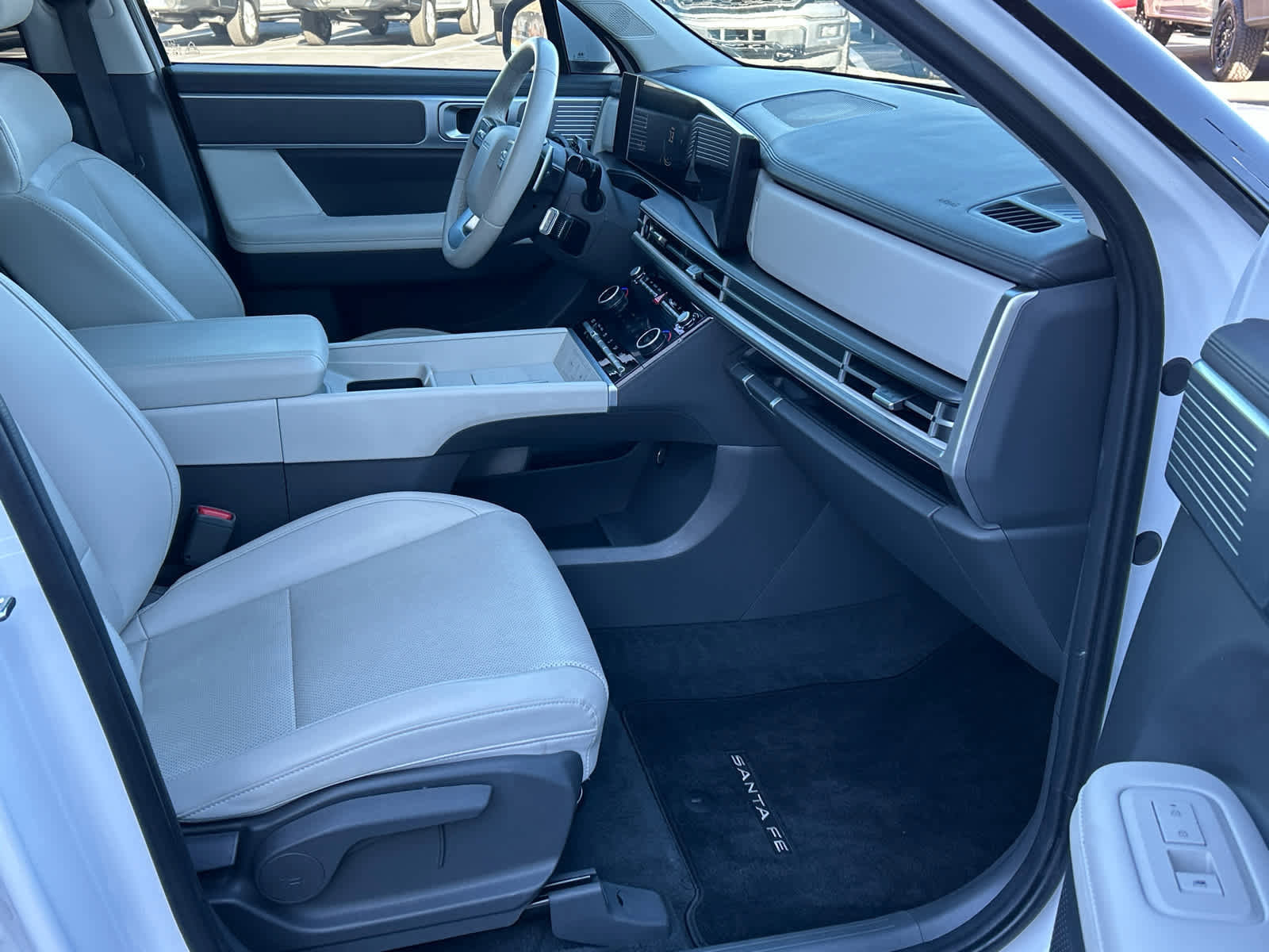 Used 2024 Hyundai Santa Fe SEL image 17