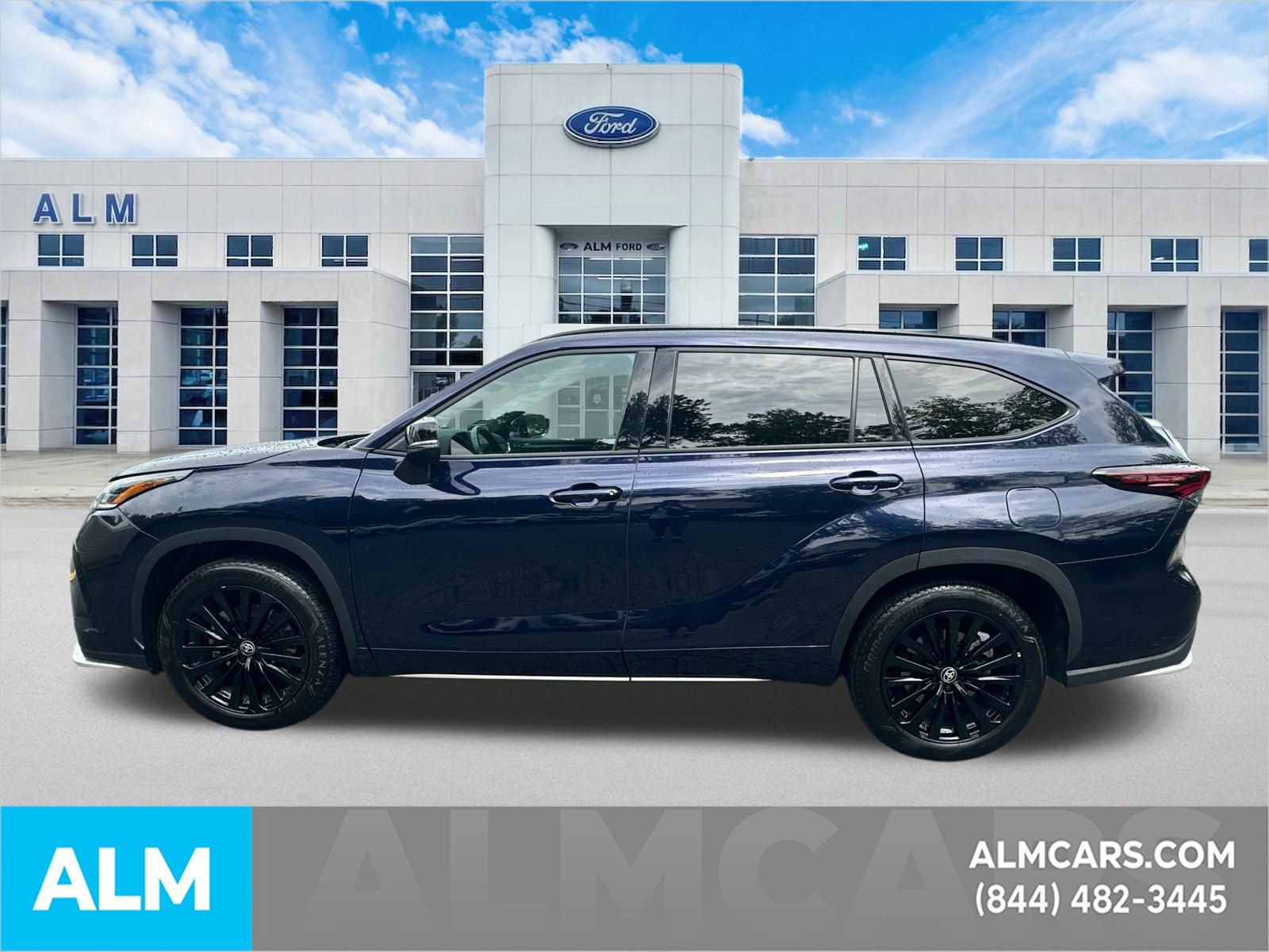 Used 2025 Toyota Highlander XSE AWD/4WD image 9
