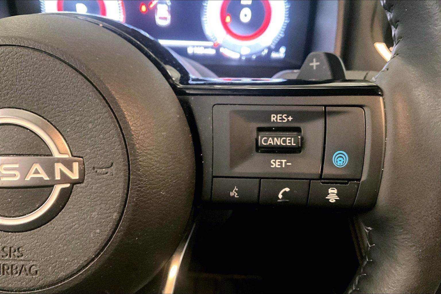 Used 2023 Nissan Rogue Platinum image 18