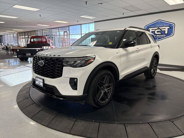 Certified 2025 Ford Explorer ST-Line w/ ST-Line Street Pack AWD/4WD image 18