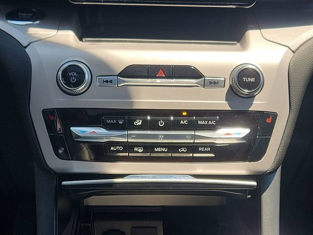 Certified 2024 Ford Explorer XLT w/ Equipment Group 202A AWD/4WD image 17