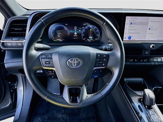 Used 2024 Toyota Crown AWD/4WD image 12