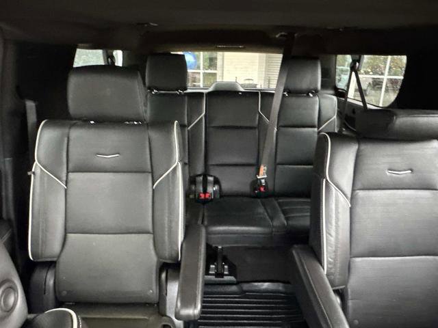 Used 2025 Cadillac Escalade ESV Premium Luxury RWD image 9