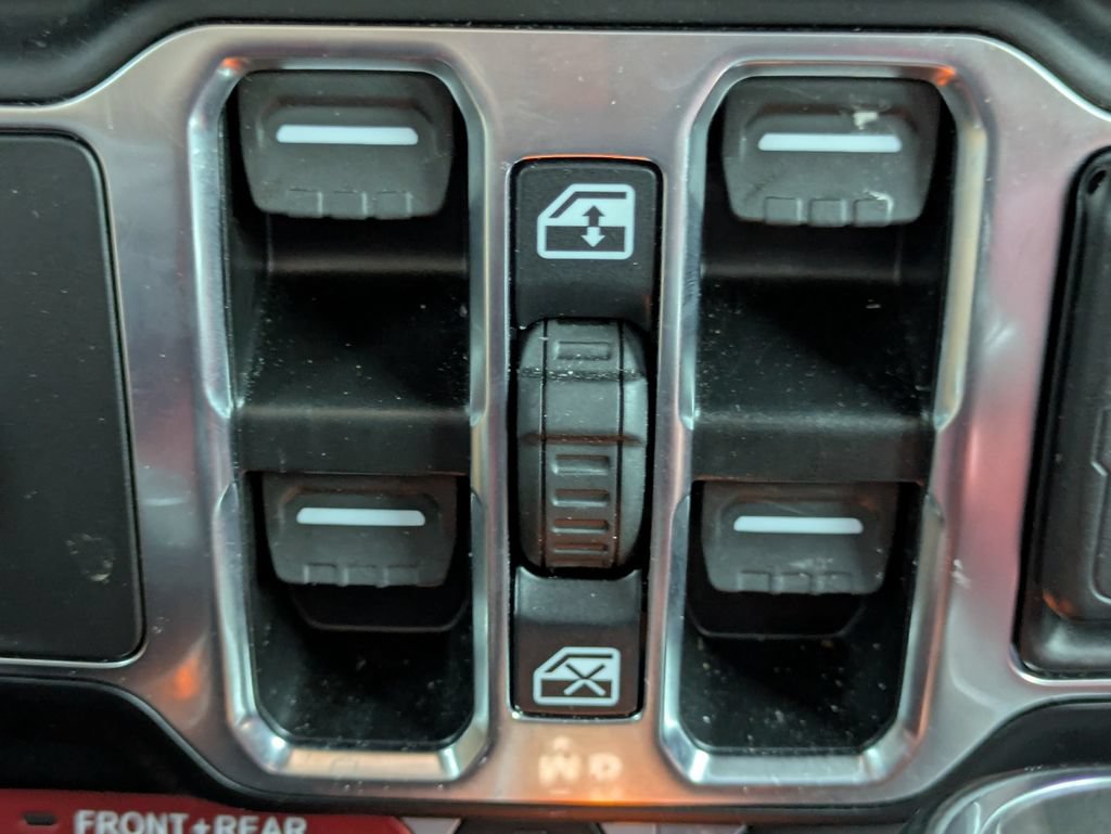 Used 2024 Jeep Wrangler Unlimited Rubicon 392 AWD/4WD image 25