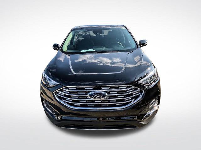 Certified 2024 Ford Edge Titanium AWD/4WD image 9