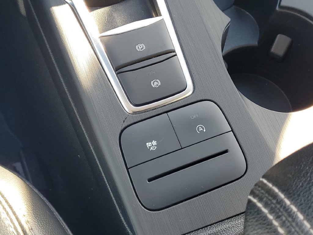 Certified 2021 Ford Escape SEL AWD/4WD image 32
