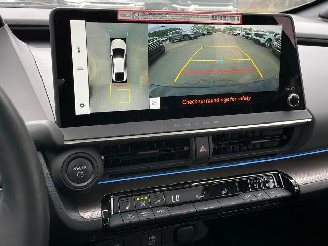 Used 2025 Toyota Prius Limited w/ Limited Premium Package FWD image 17