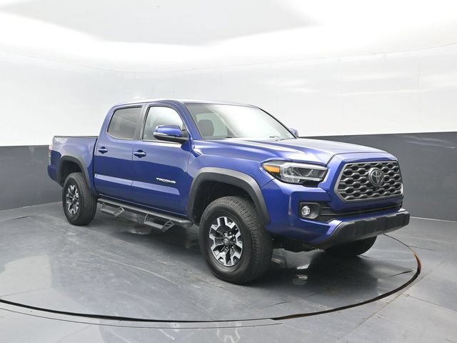 Used 2022 Toyota Tacoma TRD Off-Road w/ TRD Premium Off Road Package AWD/4WD image 2