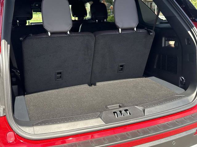 Certified 2026 Ford Explorer Platinum RWD image 12