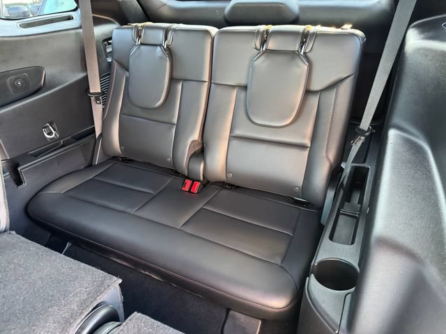 Certified 2025 Ford Explorer ST-Line w/ Premium Package RWD image 18