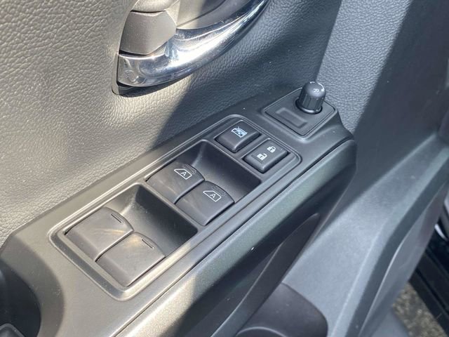 Used 2023 Nissan Titan PRO-4X image 21