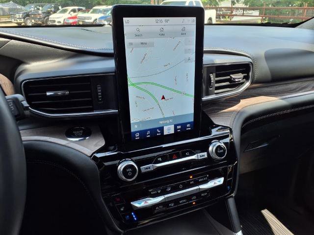 Certified 2022 Ford Explorer Platinum w/ Equipment Group 601A image 18