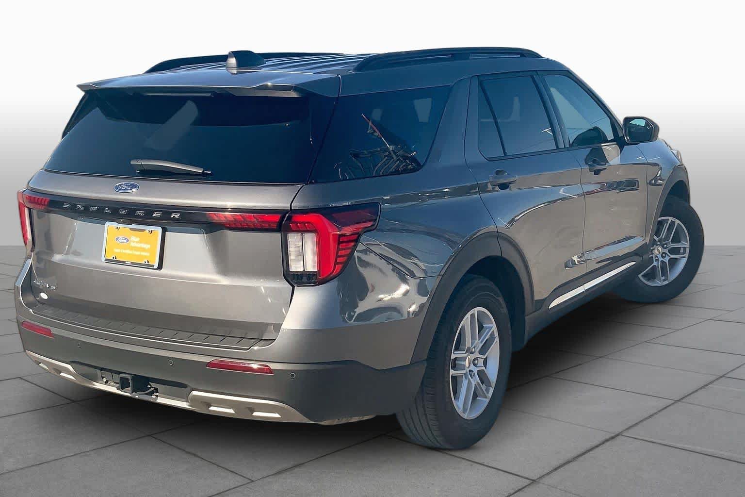 Certified 2025 Ford Explorer Active w/ Active Comfort Package RWD image 13