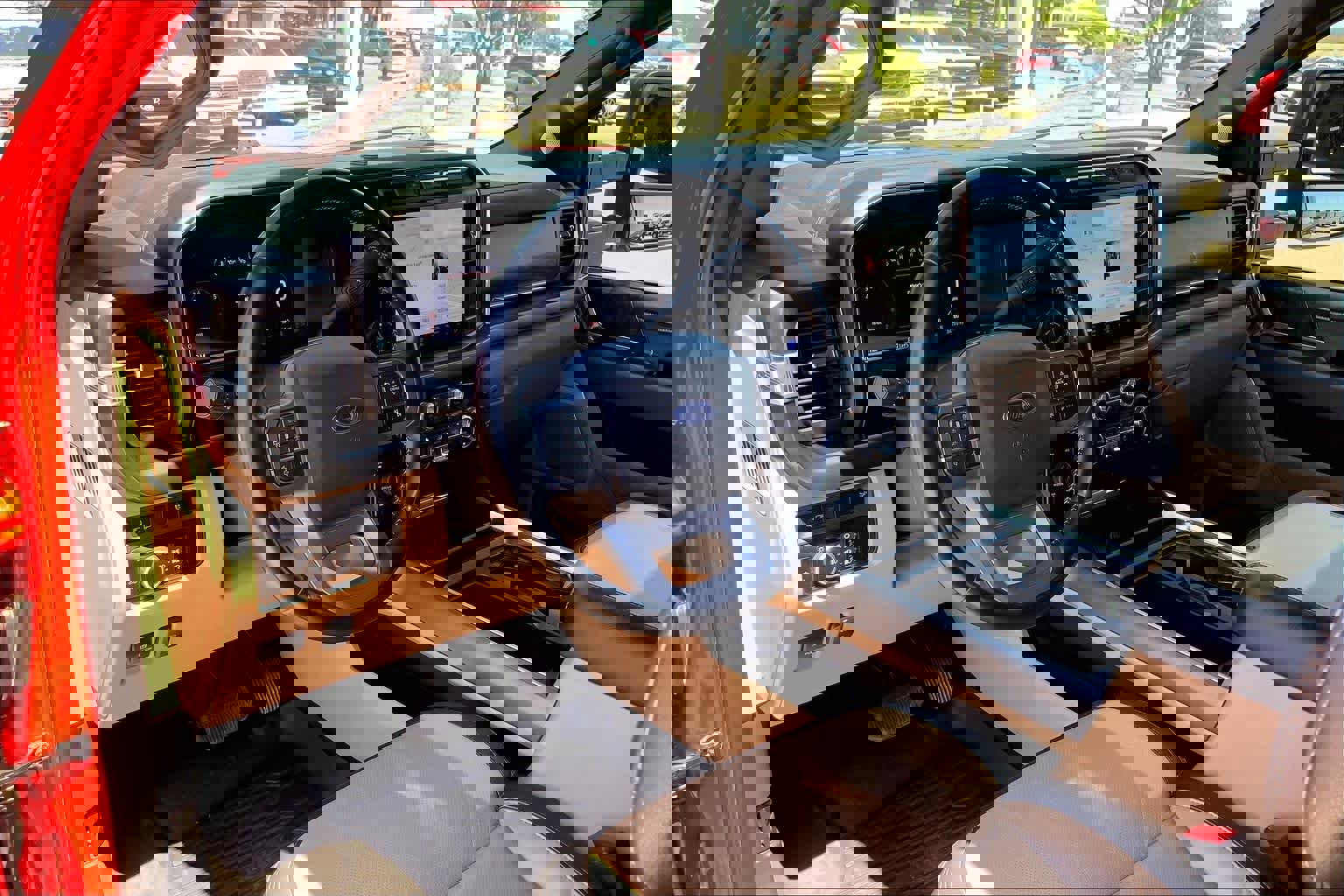 Certified 2023 Ford F250 Lariat w/ Lariat Ultimate Package image 18