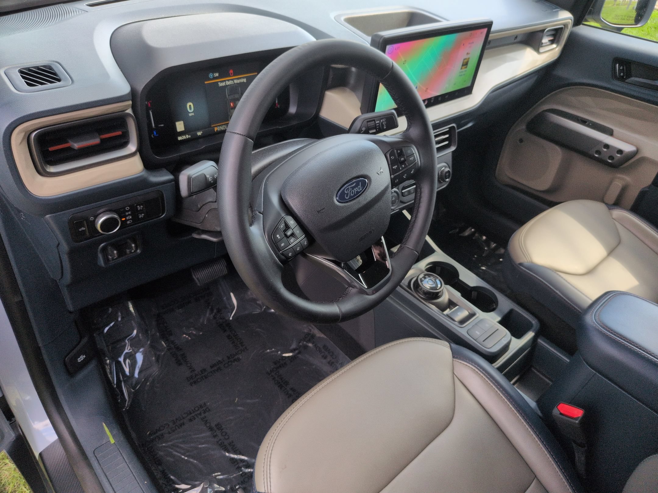 Certified 2025 Ford Maverick Lariat w/ 4K Tow Package AWD/4WD image 17