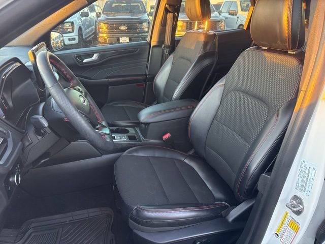 Certified 2025 Ford Escape ST-Line w/ Tech Pack #1 image 10