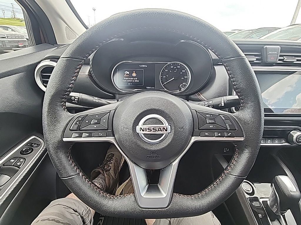 Used 2022 Nissan Versa SR FWD image 12