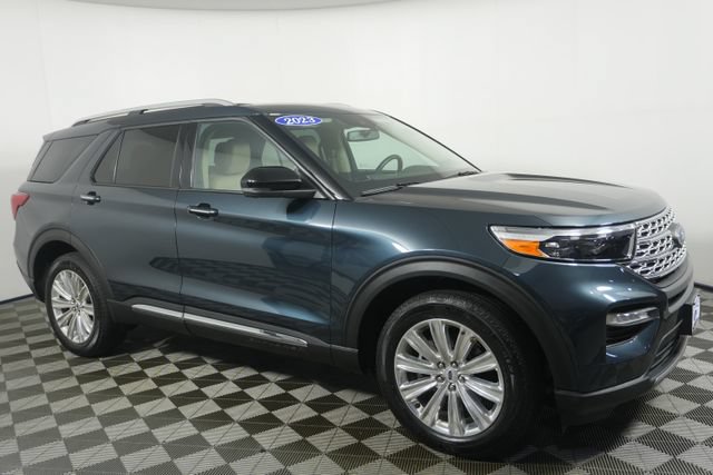 Certified 2023 Ford Explorer Limited w/ Equipment Group 301A AWD/4WD image 2