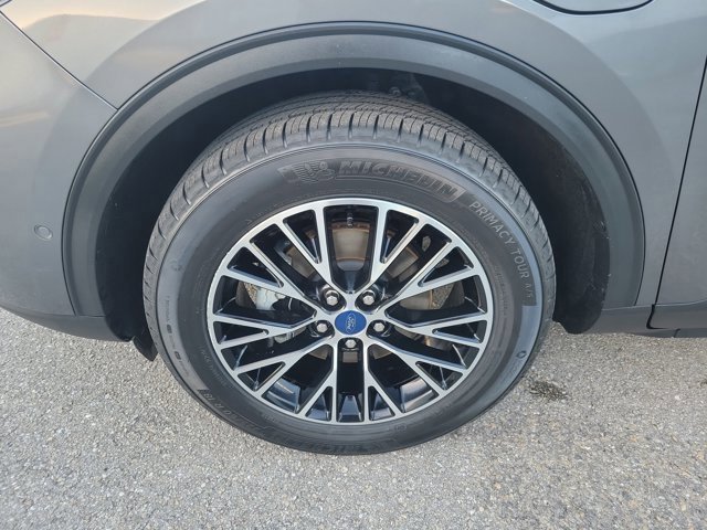 Certified 2022 Ford Escape Titanium w/ Titanium Premium Package image 7