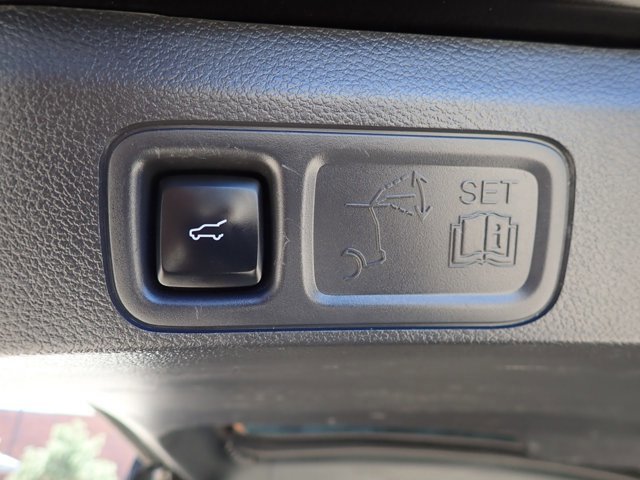 Certified 2023 Ford Expedition XLT image 9