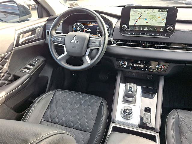 Used 2024 Mitsubishi Outlander SEL AWD/4WD image 15