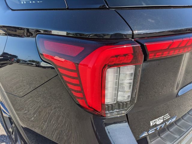 Certified 2025 Ford Explorer Active w/ Active Comfort Package AWD/4WD image 11