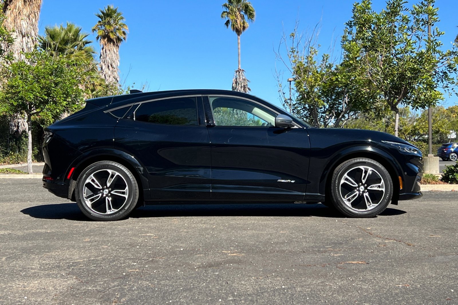 Certified 2023 Ford Mustang Mach-E Premium image 6