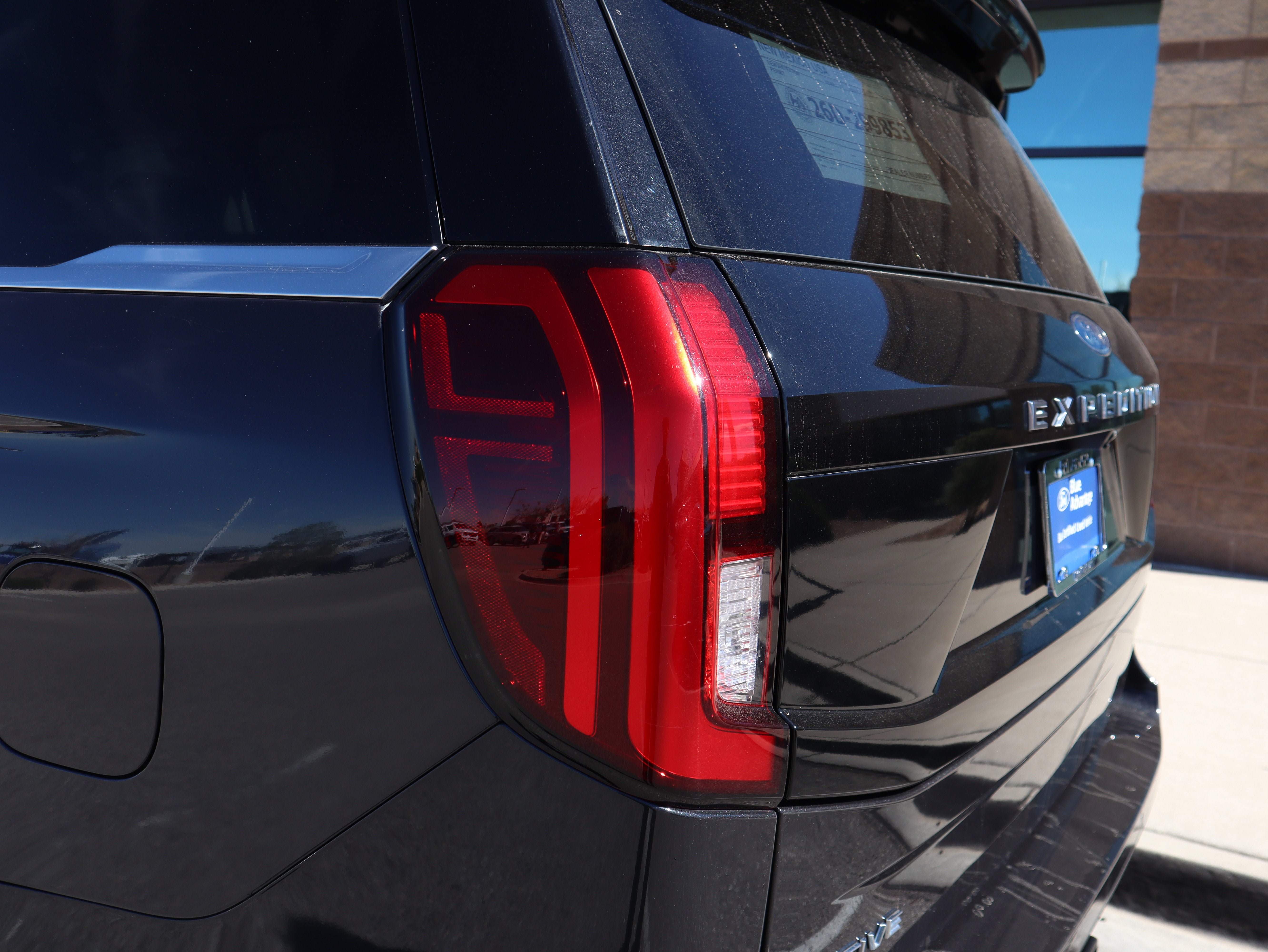 Certified 2025 Ford Expedition Active AWD/4WD image 18