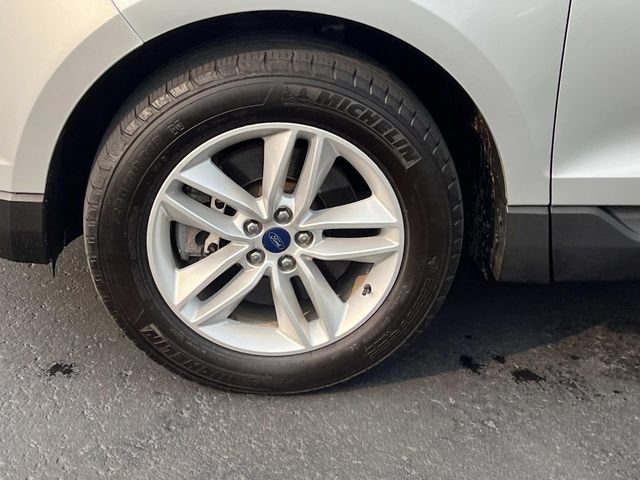 Certified 2017 Ford Edge SEL w/ Equipment Group 201A AWD/4WD image 9