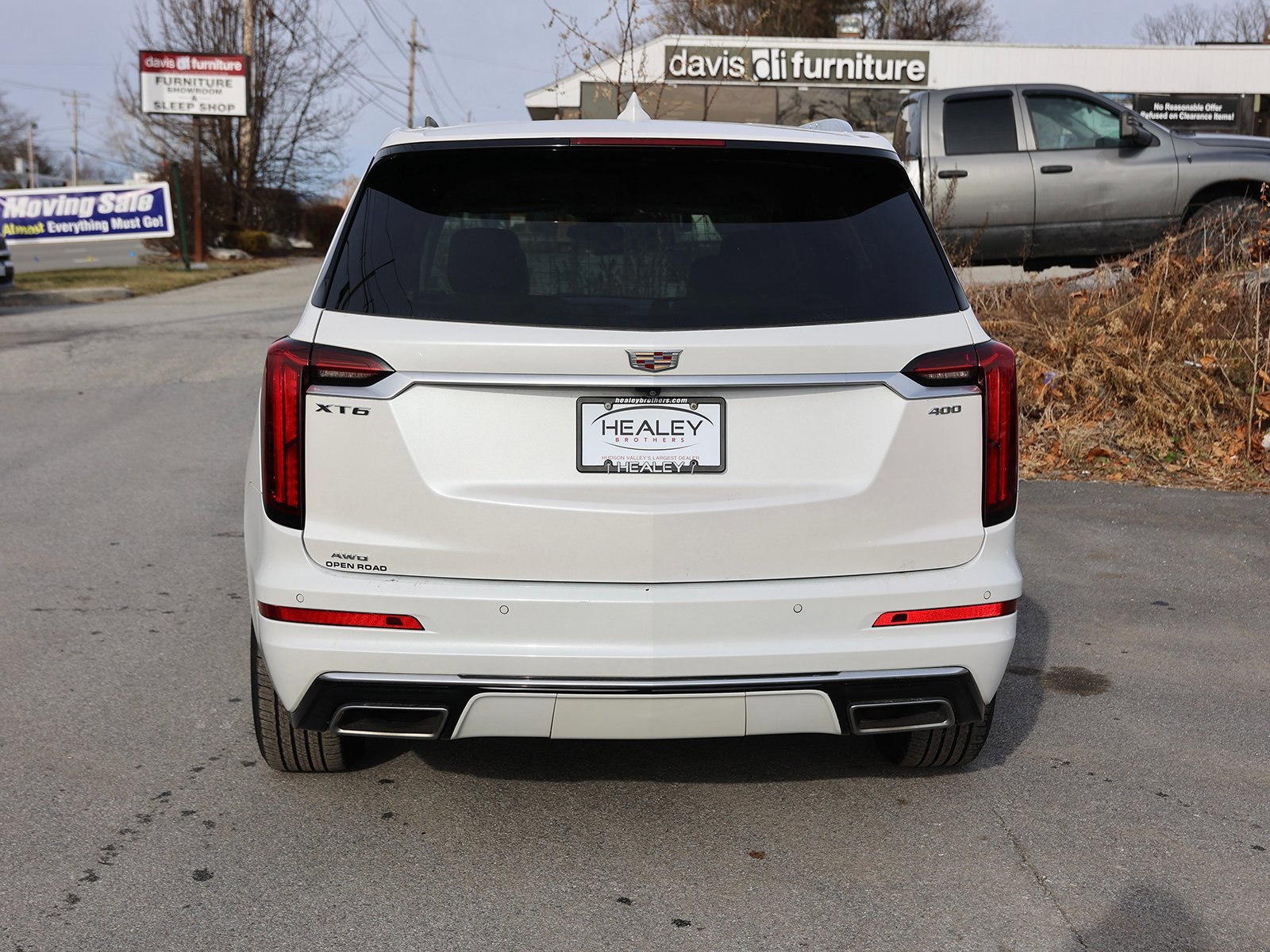 Used 2024 Cadillac XT6 Premium Luxury image 3
