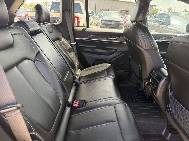 Used 2025 Jeep Grand Cherokee Limited w/ Trailer Tow Package RWD image 12