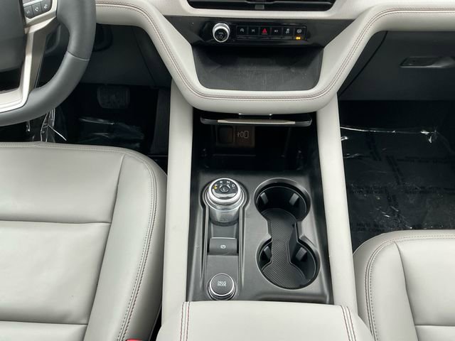 Certified 2025 Ford Explorer Active w/ Active Comfort Package AWD/4WD image 15