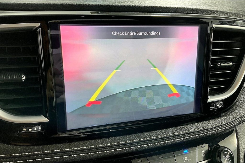 Used 2025 Chrysler Pacifica Limited FWD image 21