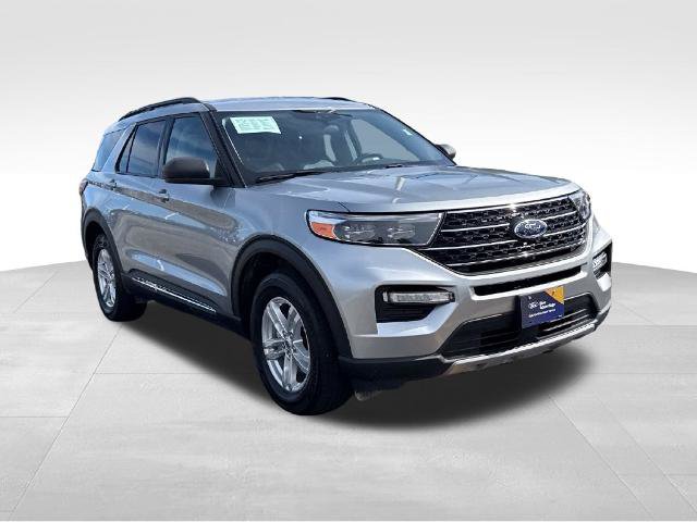 Certified 2024 Ford Explorer XLT w/ Equipment Group 202A AWD/4WD image 5