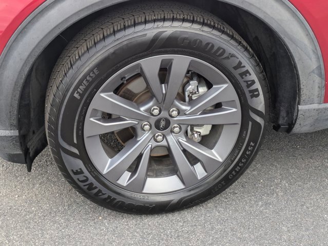 Certified 2022 Ford Explorer XLT w/ Equipment Group 202A RWD image 11