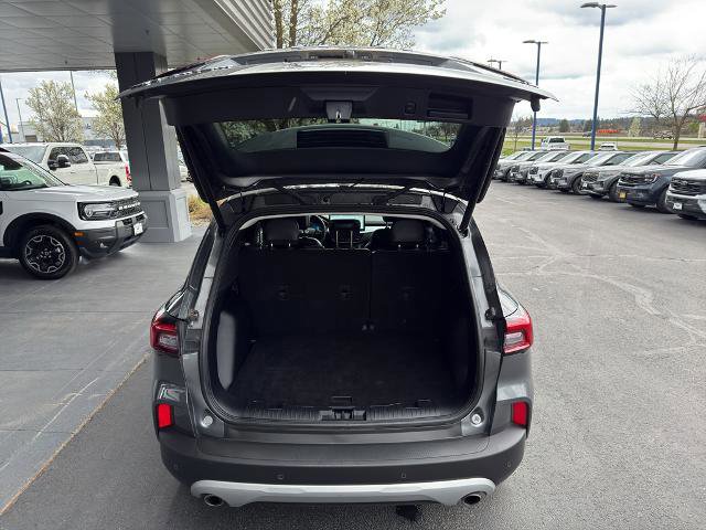 Certified 2025 Ford Escape Platinum AWD/4WD image 6
