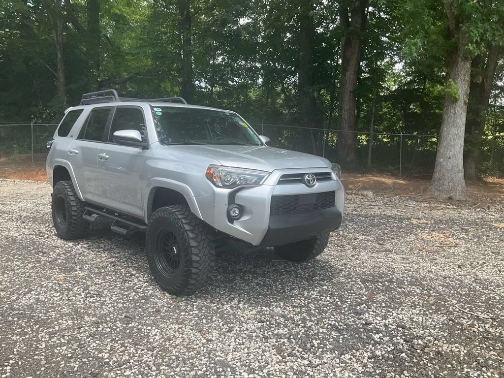 Used 2021 Toyota 4Runner SR5 AWD/4WD image 3