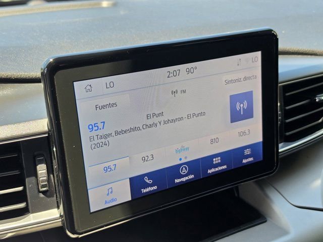 Certified 2023 Ford Explorer XLT w/ Equipment Group 202A RWD image 24