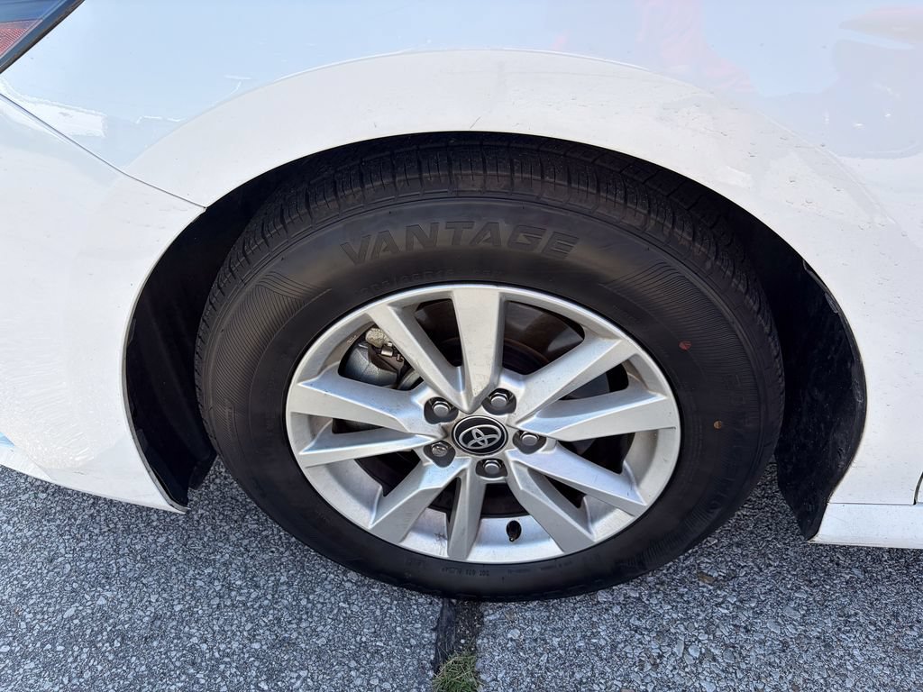Used 2025 Toyota Camry LE FWD image 26