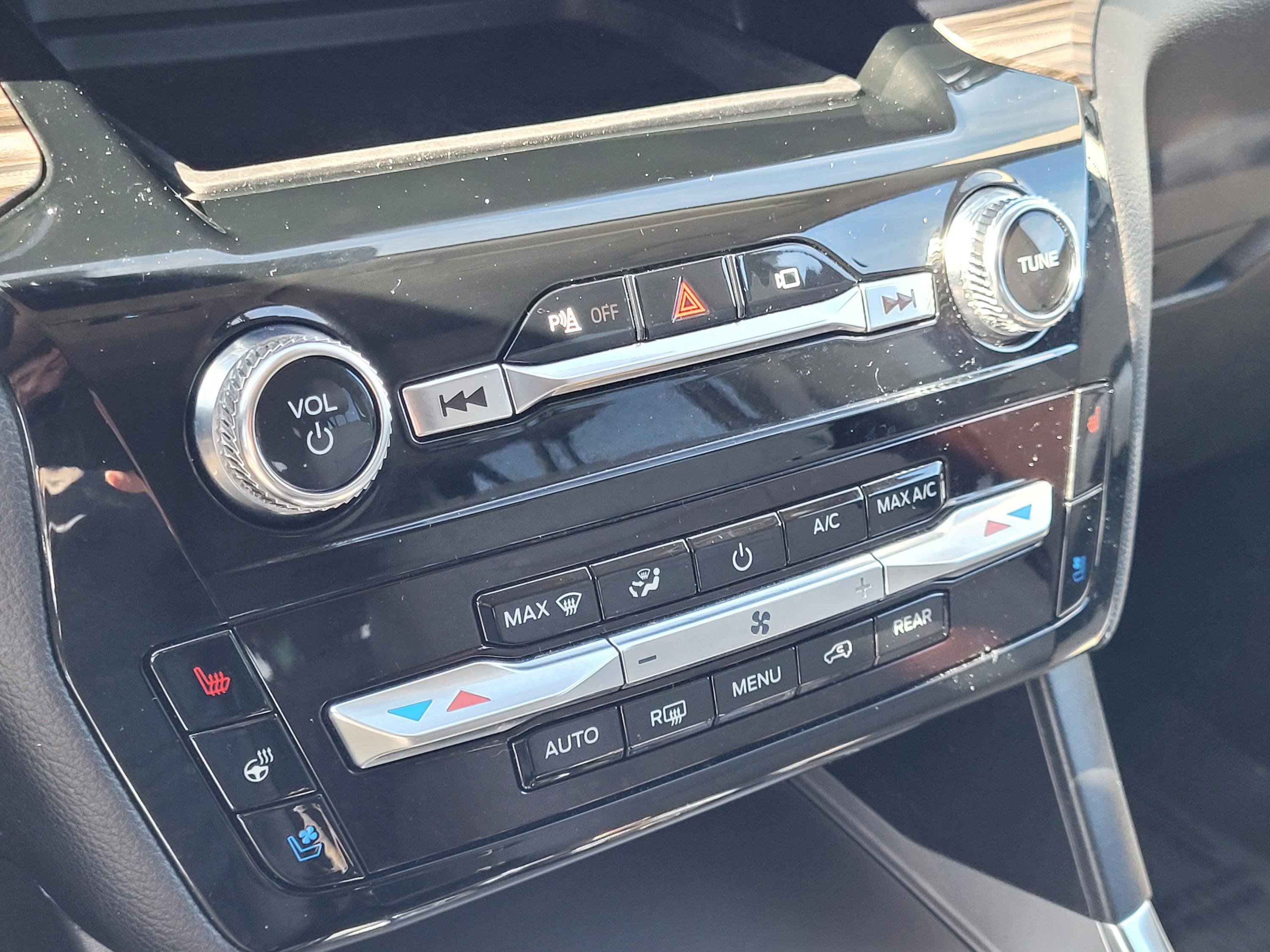 Certified 2022 Ford Explorer Limited AWD/4WD image 22
