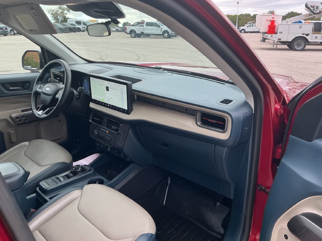Certified 2025 Ford Maverick Lariat w/ 4K Tow Package AWD/4WD image 14