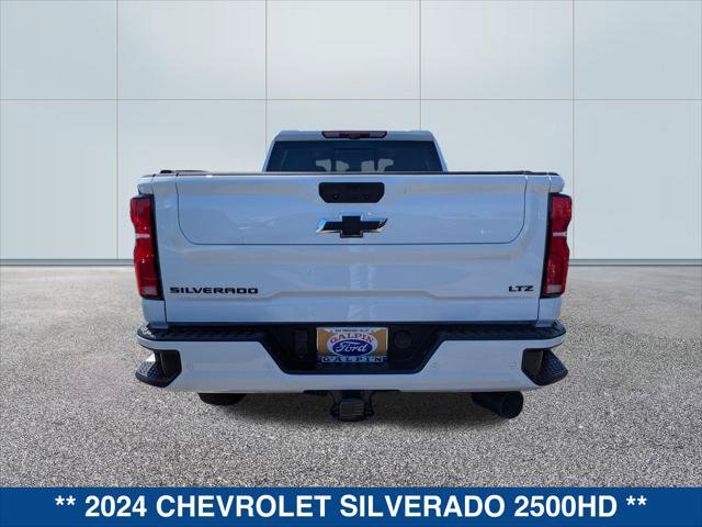 Used 2024 Chevrolet Silverado 2500 LTZ w/ LTZ Plus Package AWD/4WD image 4
