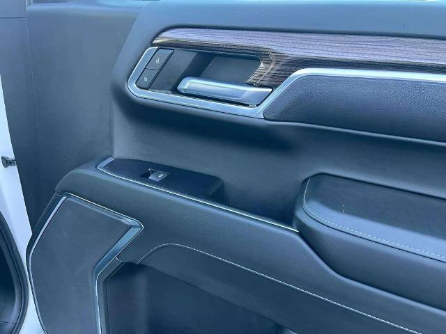 Used 2023 Chevrolet Silverado 1500 LT AWD/4WD image 9