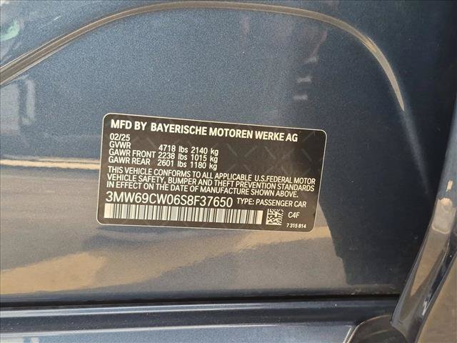 Used 2025 BMW 330i Sedan w/ Premium Package RWD image 26