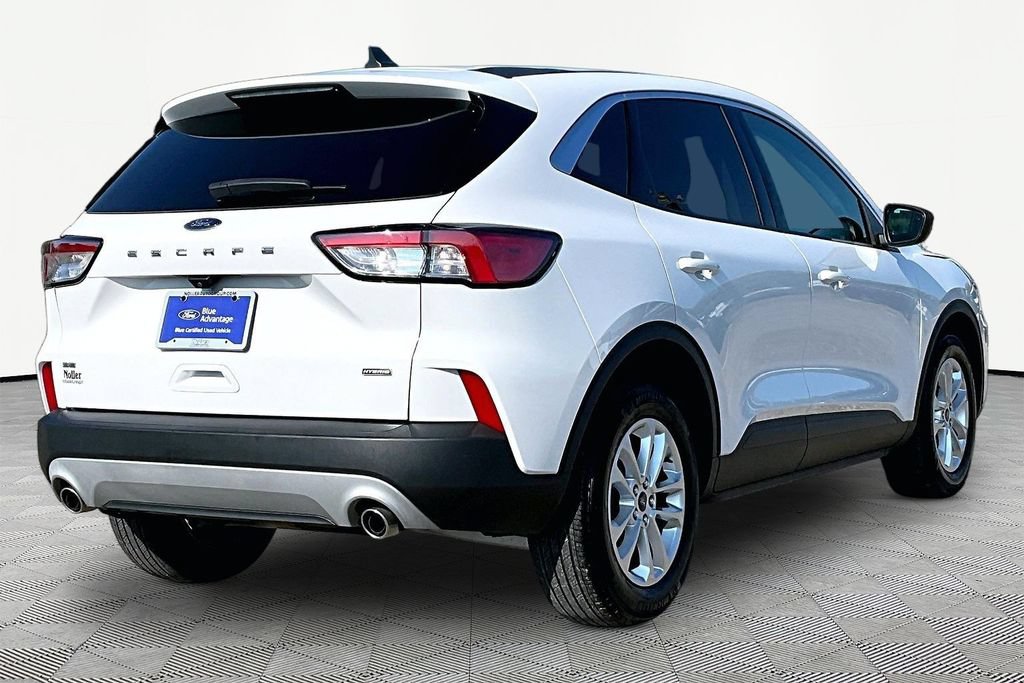 Certified 2022 Ford Escape SE FWD image 2
