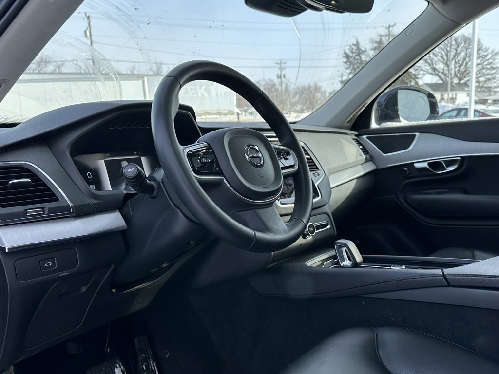 Used 2023 Volvo XC90 B5 Core w/ Protection Package Premier image 8