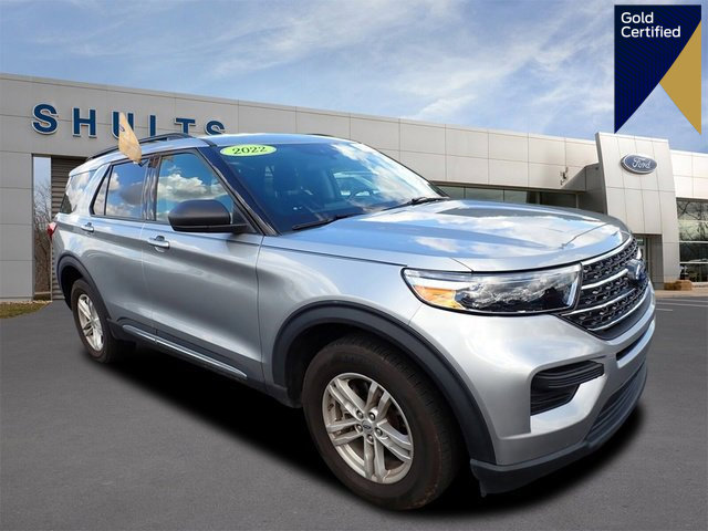 Certified 2022 Ford Explorer XLT image 1