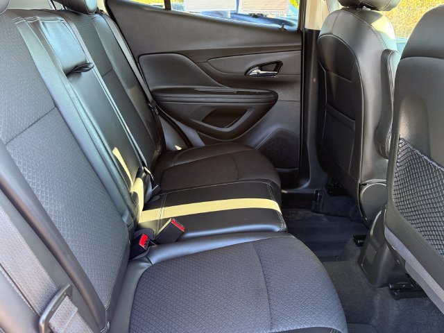 Used 2020 Buick Encore Preferred AWD/4WD image 21