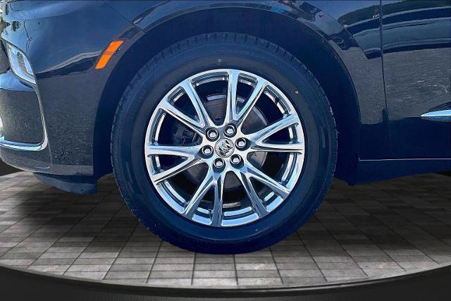 Used 2023 Buick Enclave Essence w/ Experience Buick Package FWD image 9