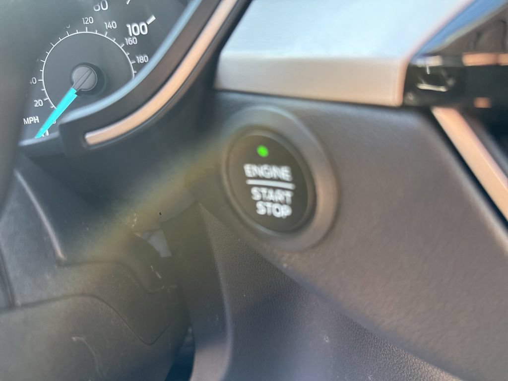 Certified 2022 Ford Escape SE w/ Cold Weather Package FWD image 24